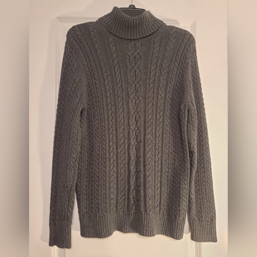 Women's Amazon Essentials Sz L Gray Cable Knit Turtleneck Sweater, Like New